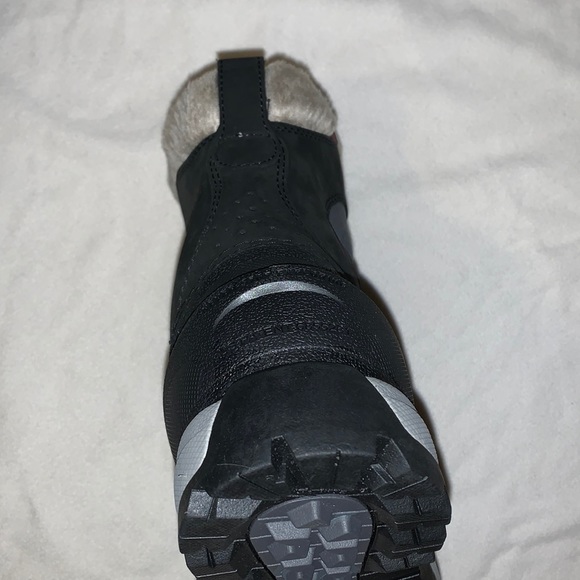 The North Face Womens Chilkat 400 Boots TNF Black - Picture 9 of 11